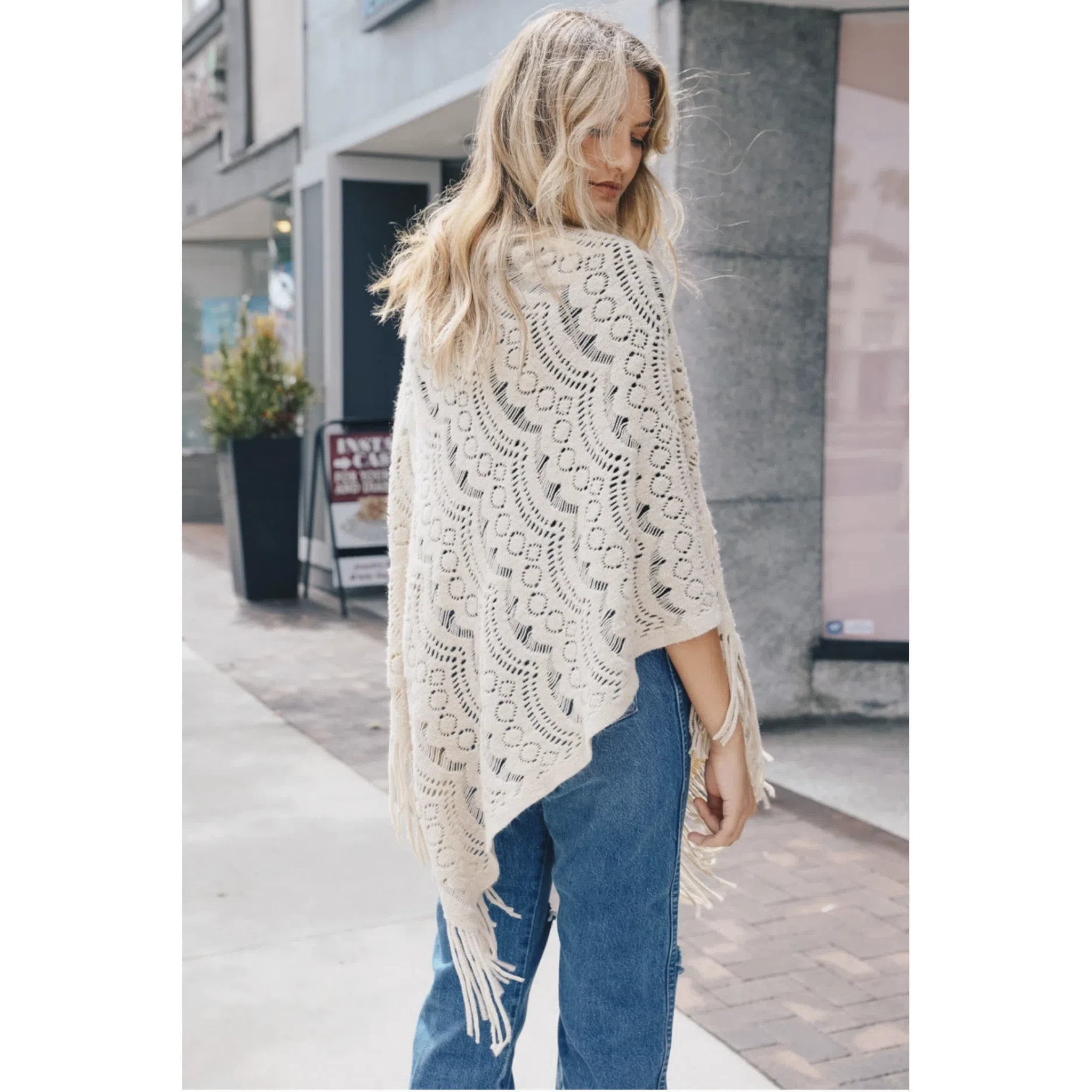 Scallop Bohemian Knit Poncho